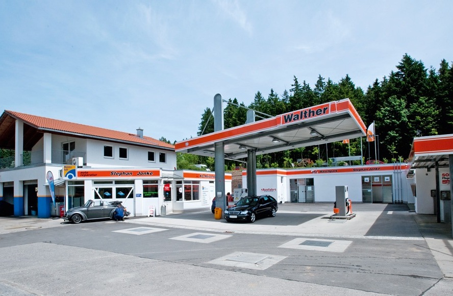 Kfz-Jonke-Mehrmarkenwerkstatt-und-Tankstelle-in-Stephanskirchen